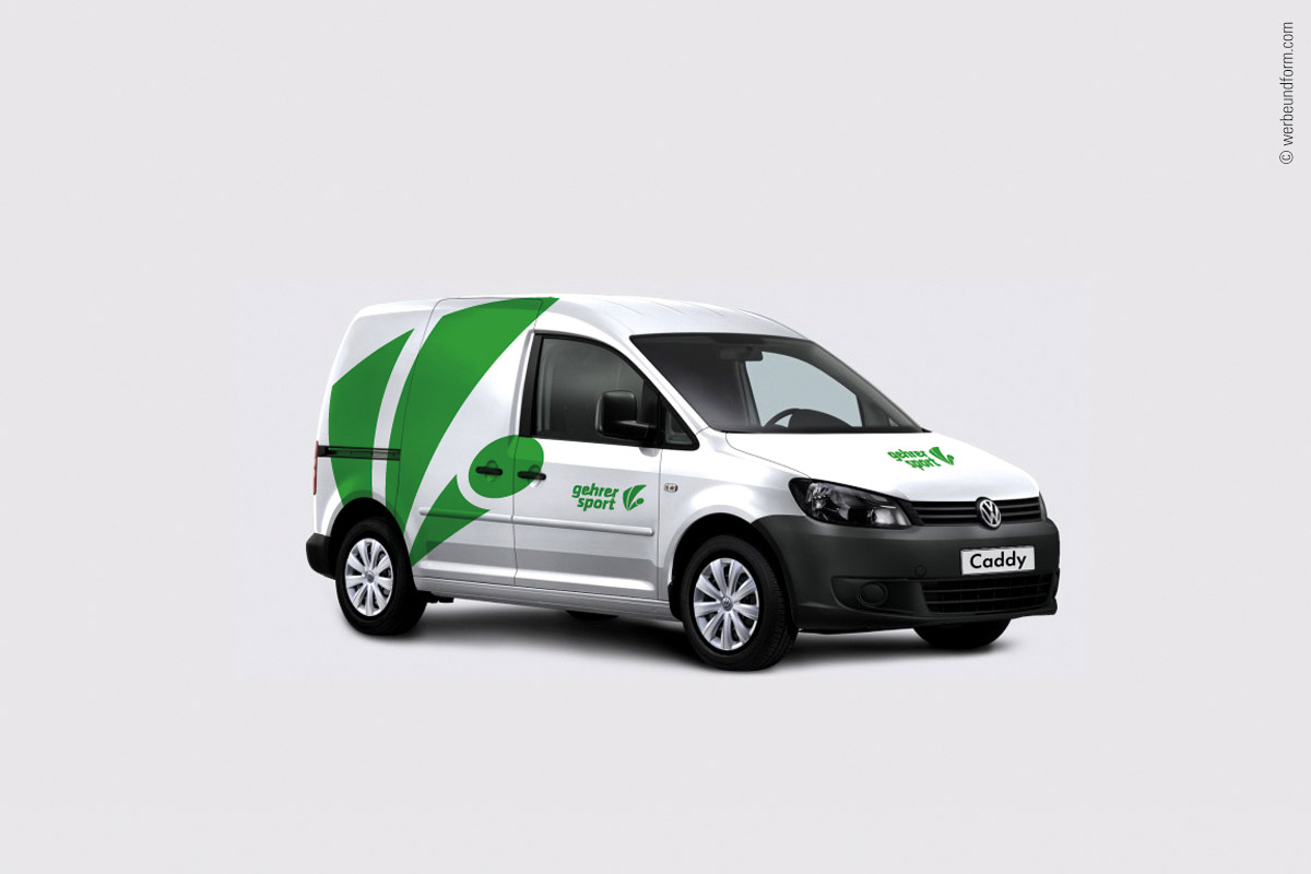 Autobeschriftung, Grafik, Entwurf und Montage | Kunde: Gehrer Sport | © Konzeption & Design: WERBE&form, Werbeagentur in Vorarlberg